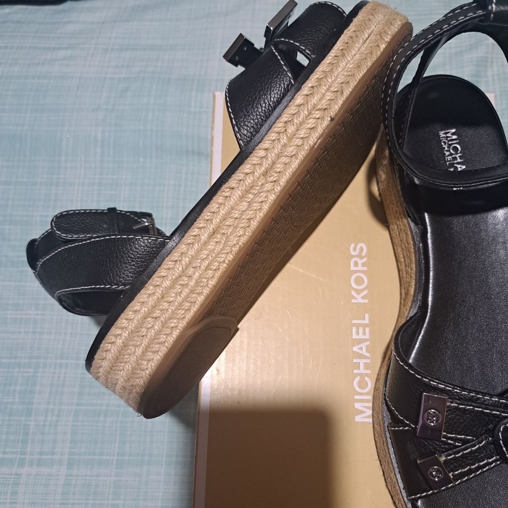MICHAEL KORS SANDALS - Picture 2 of 6